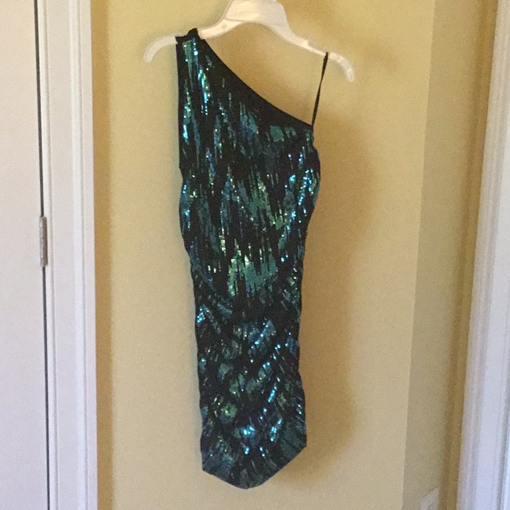 Blue sequined party dress